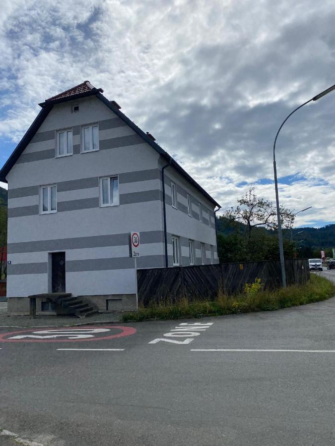 Private Zimmer Hoap Leoben  Exteriör bild